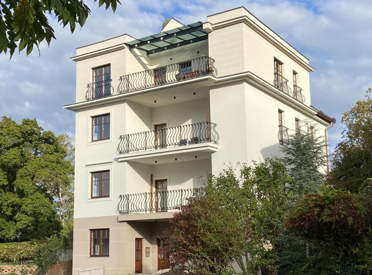 Vila Maister Celje Buitenkant foto