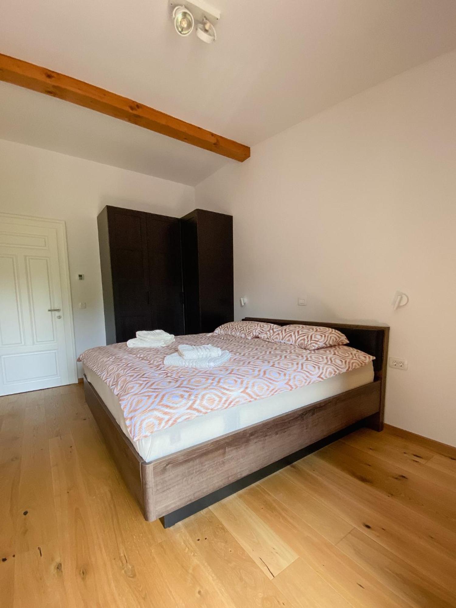 Vila Maister Celje Buitenkant foto