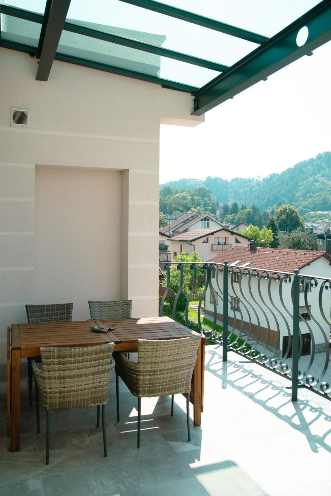 Vila Maister Celje Buitenkant foto